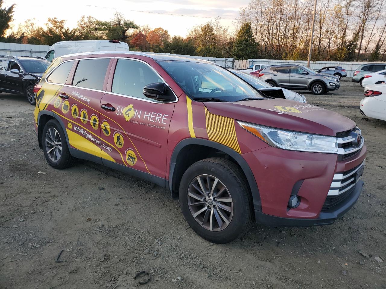 TOYOTA HIGHLANDER SE