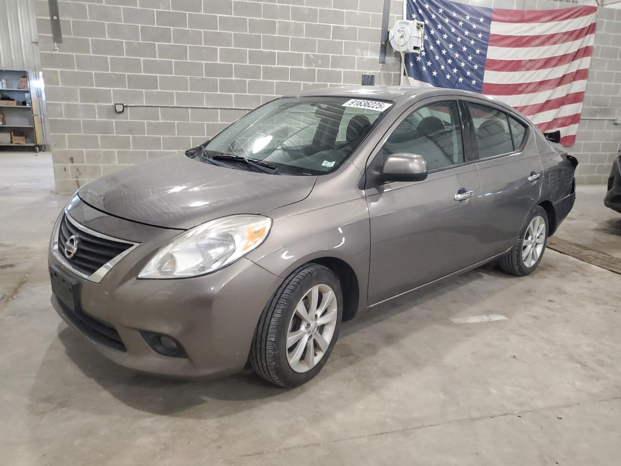 NISSAN VERSA S