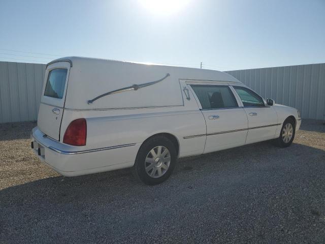 2003 LINCOLN TOWN CAR E #3297987077