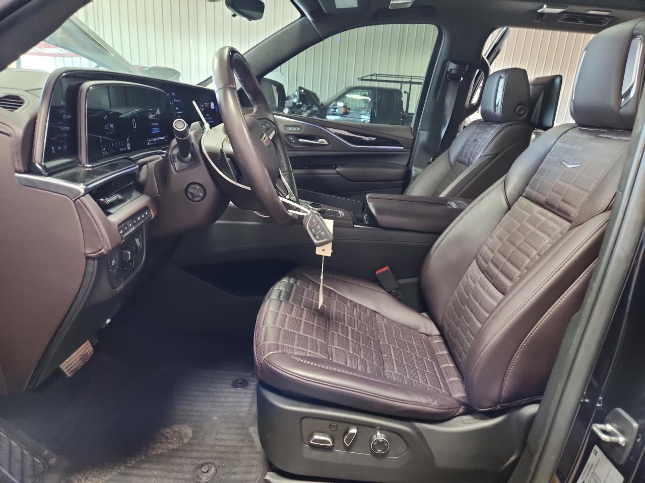 CADILLAC ESCALADE ESV SPORT PLATINUM