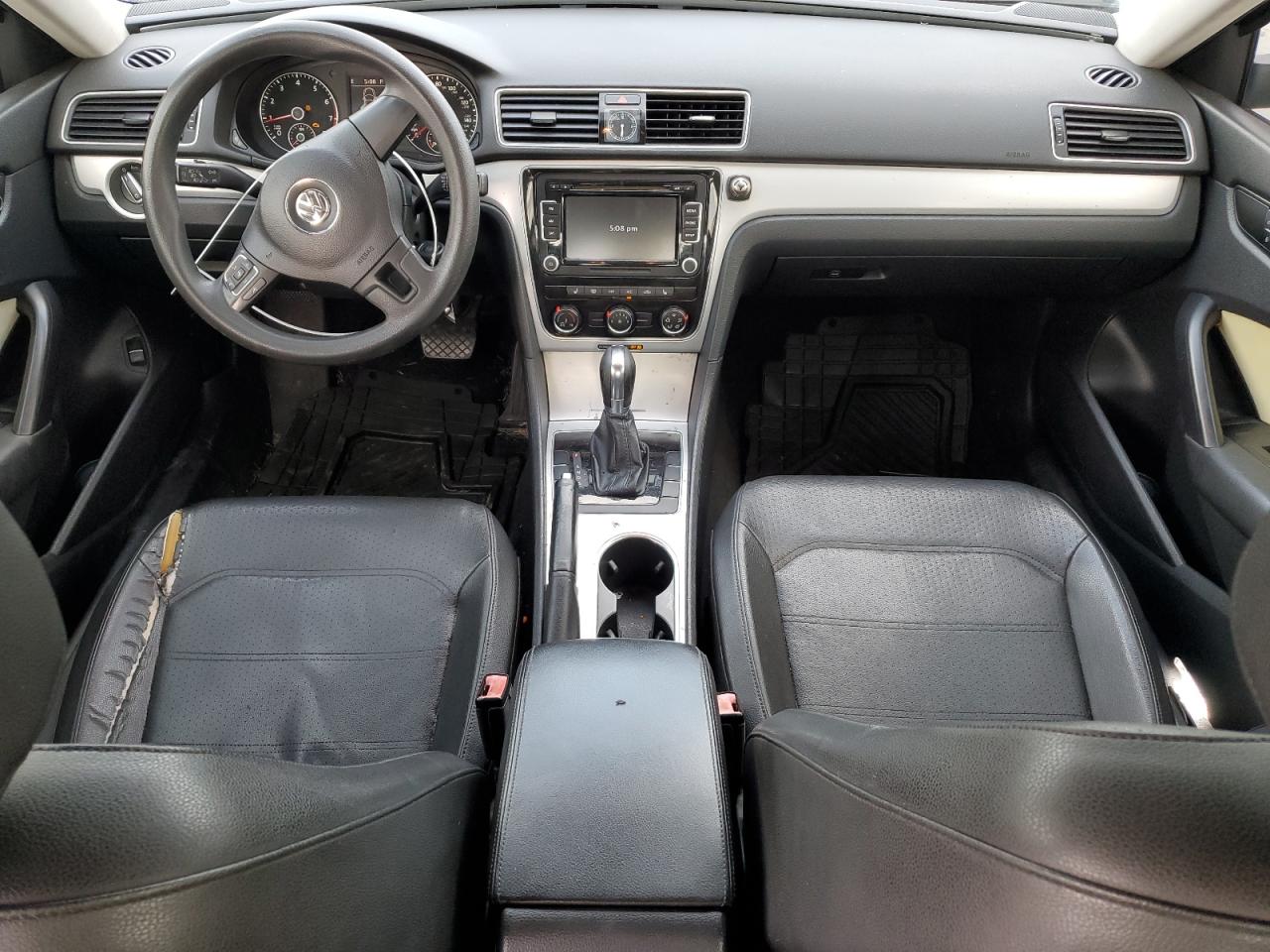 VOLKSWAGEN PASSAT SE