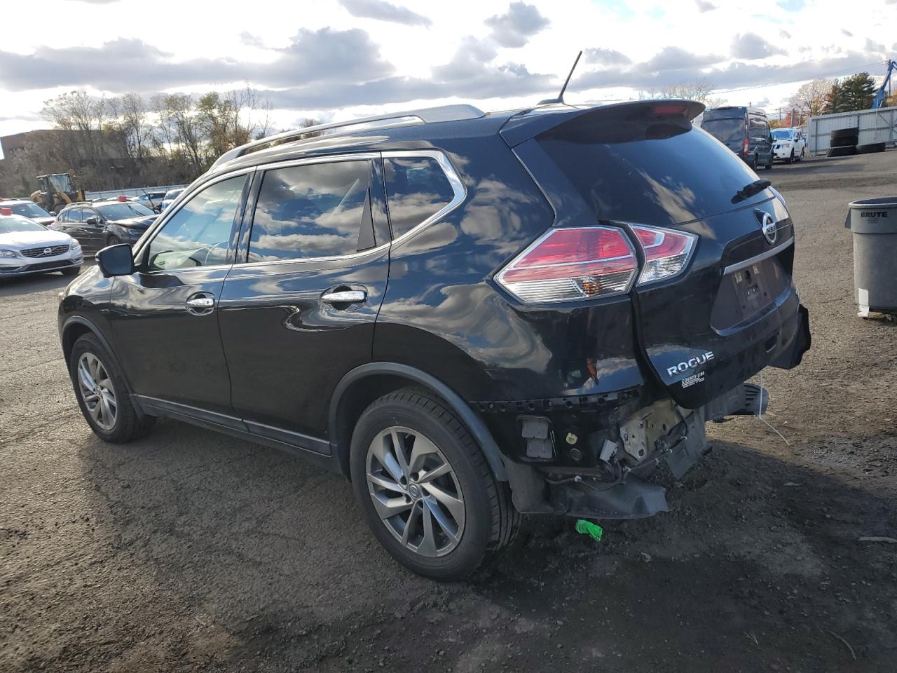 Lot #3304515463 2015 NISSAN ROGUE S