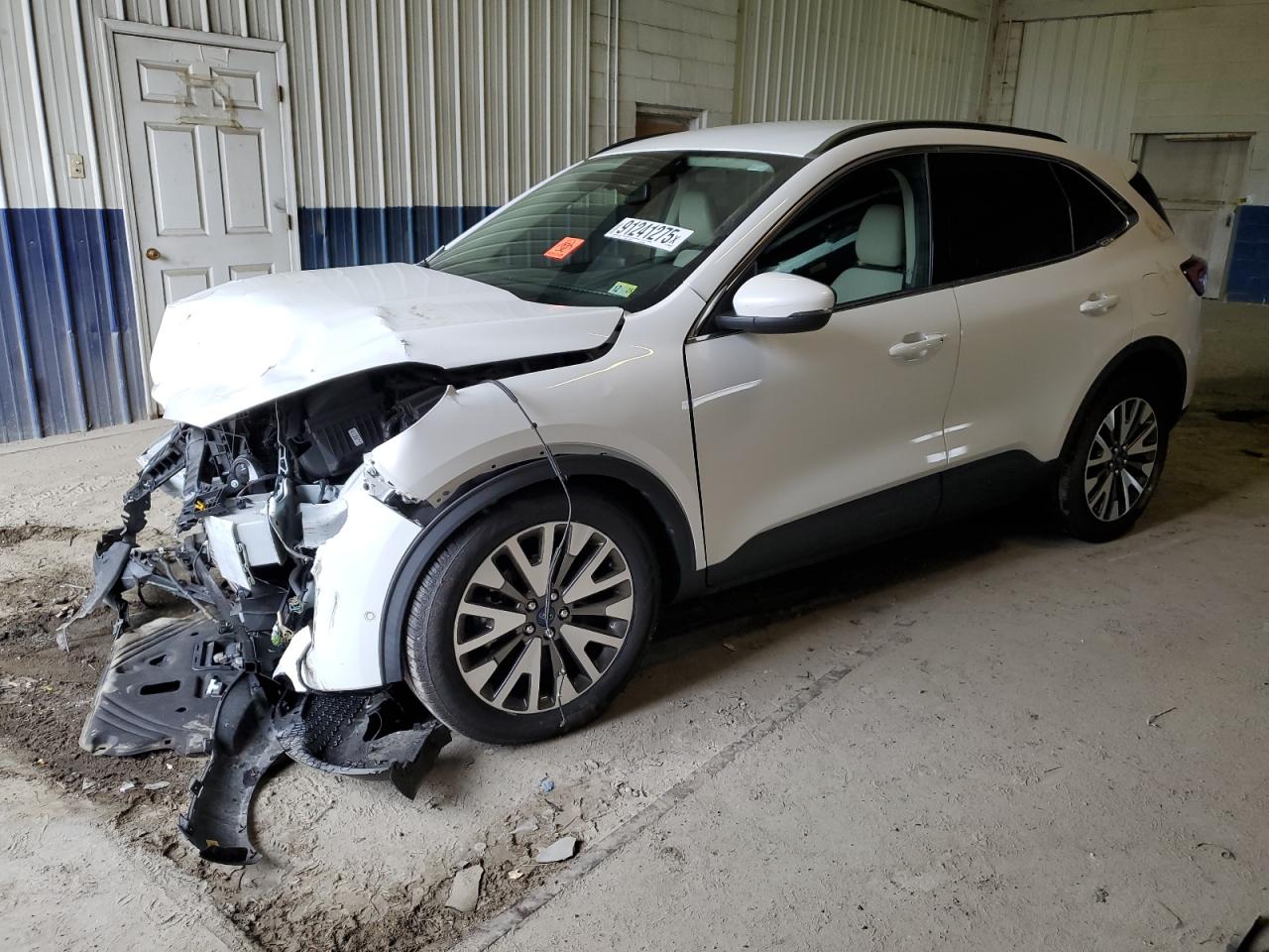 FORD ESCAPE TITANIUM