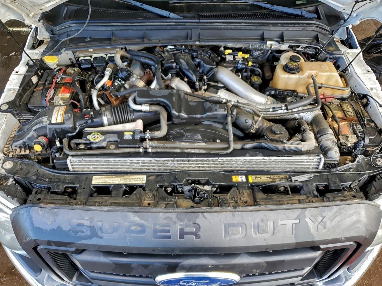 FORD F-550 SUPER DUTY