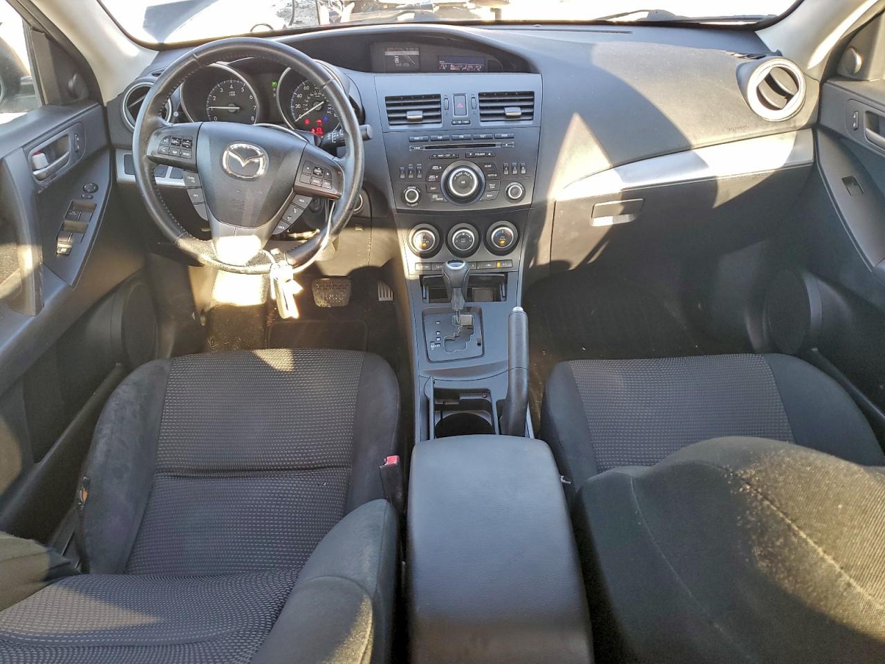 MAZDA 3 I