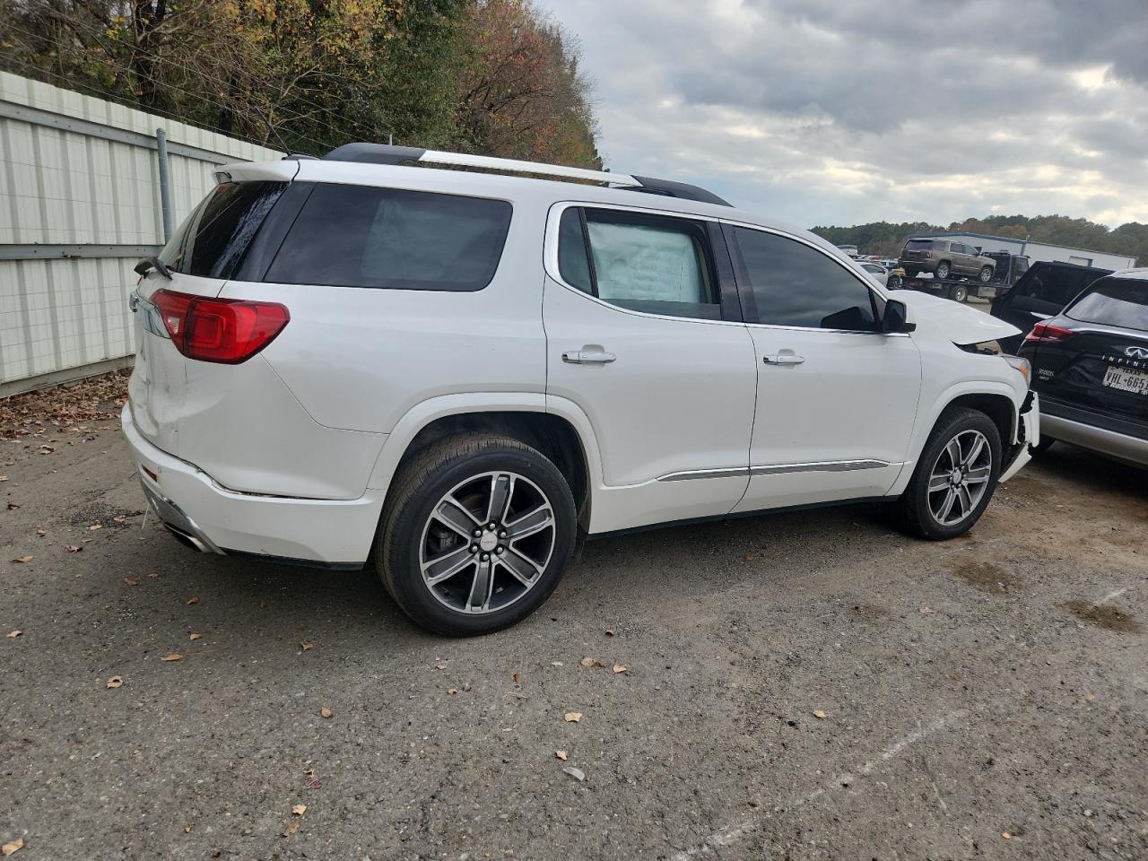 GMC ACADIA DENALI