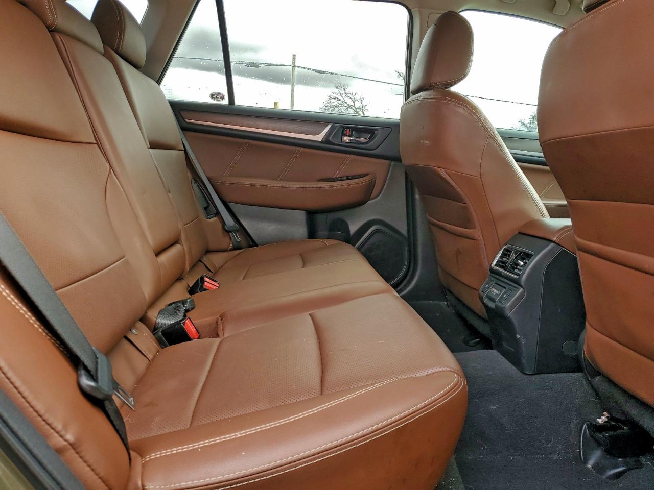 SUBARU OUTBACK TOURING