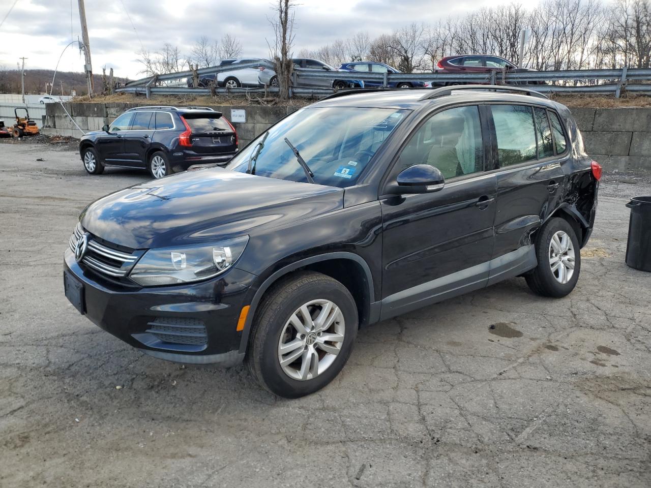 VOLKSWAGEN TIGUAN S