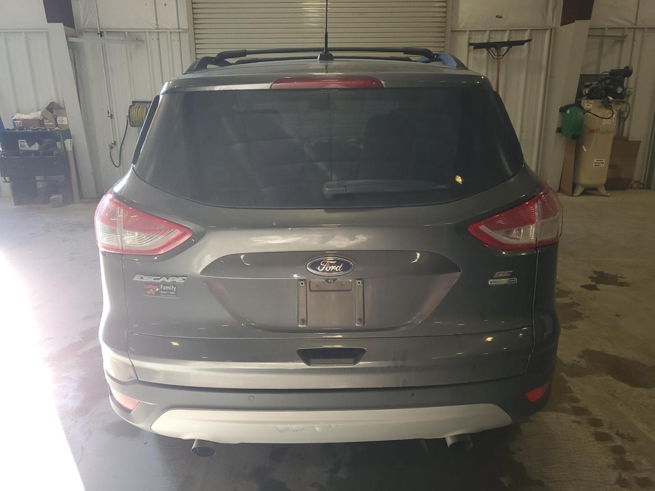 FORD ESCAPE SE