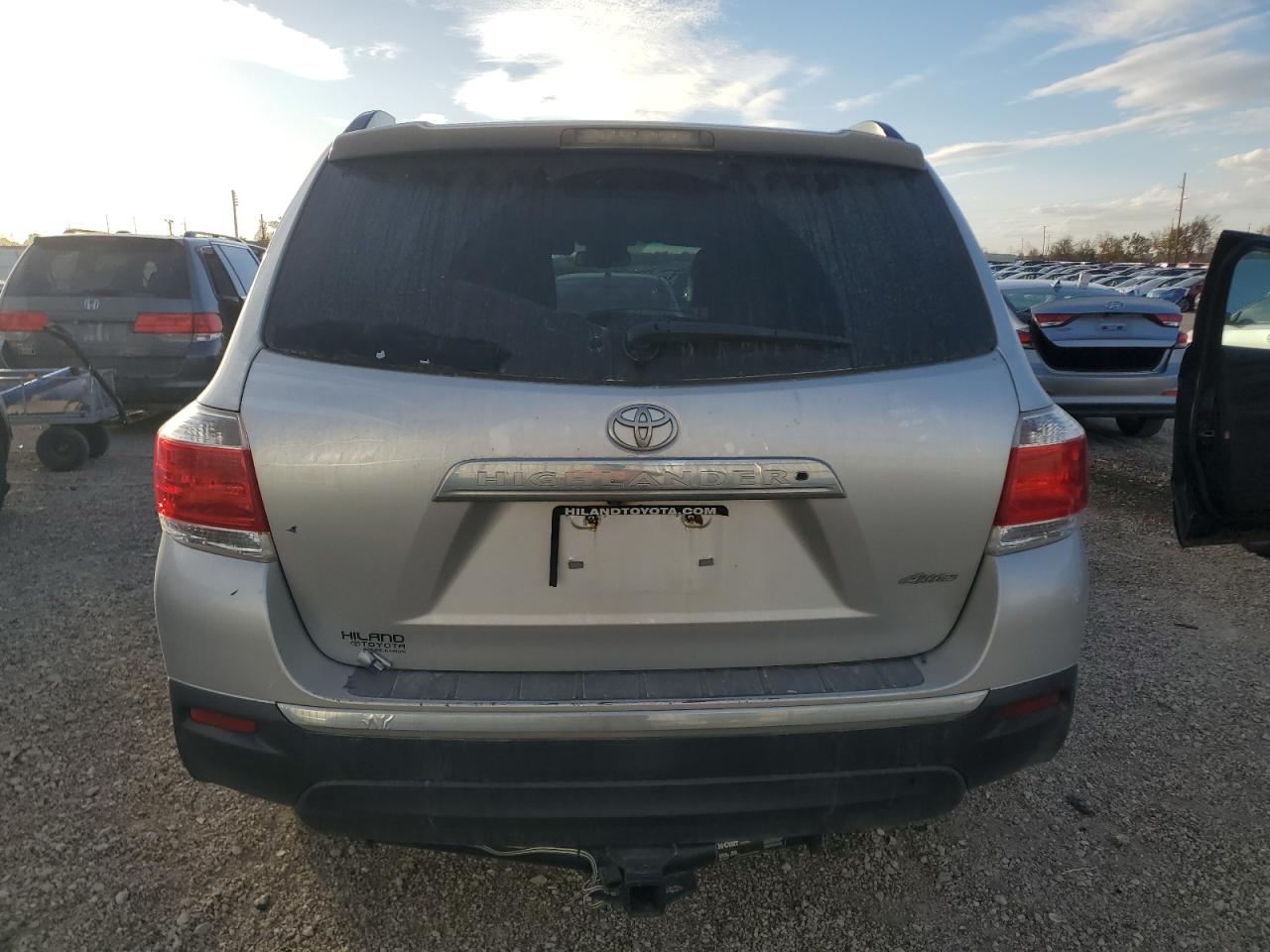TOYOTA HIGHLANDER BASE