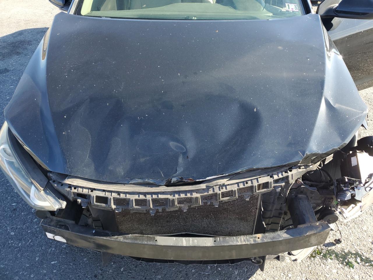 Lot #3301933448 2017 HYUNDAI ELANTRA 4D