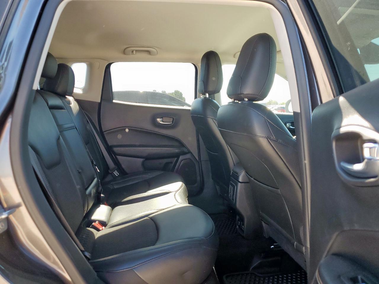 JEEP COMPASS LATITUDE