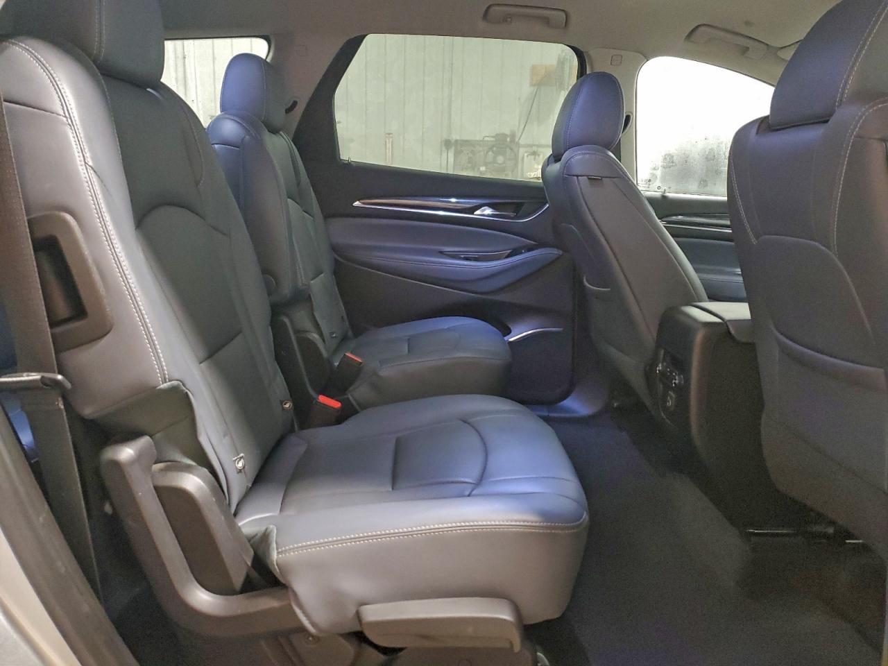 BUICK ENCLAVE ESSENCE