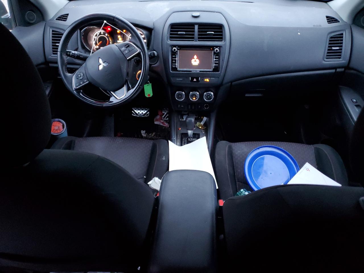 MITSUBISHI OUTLANDER ES