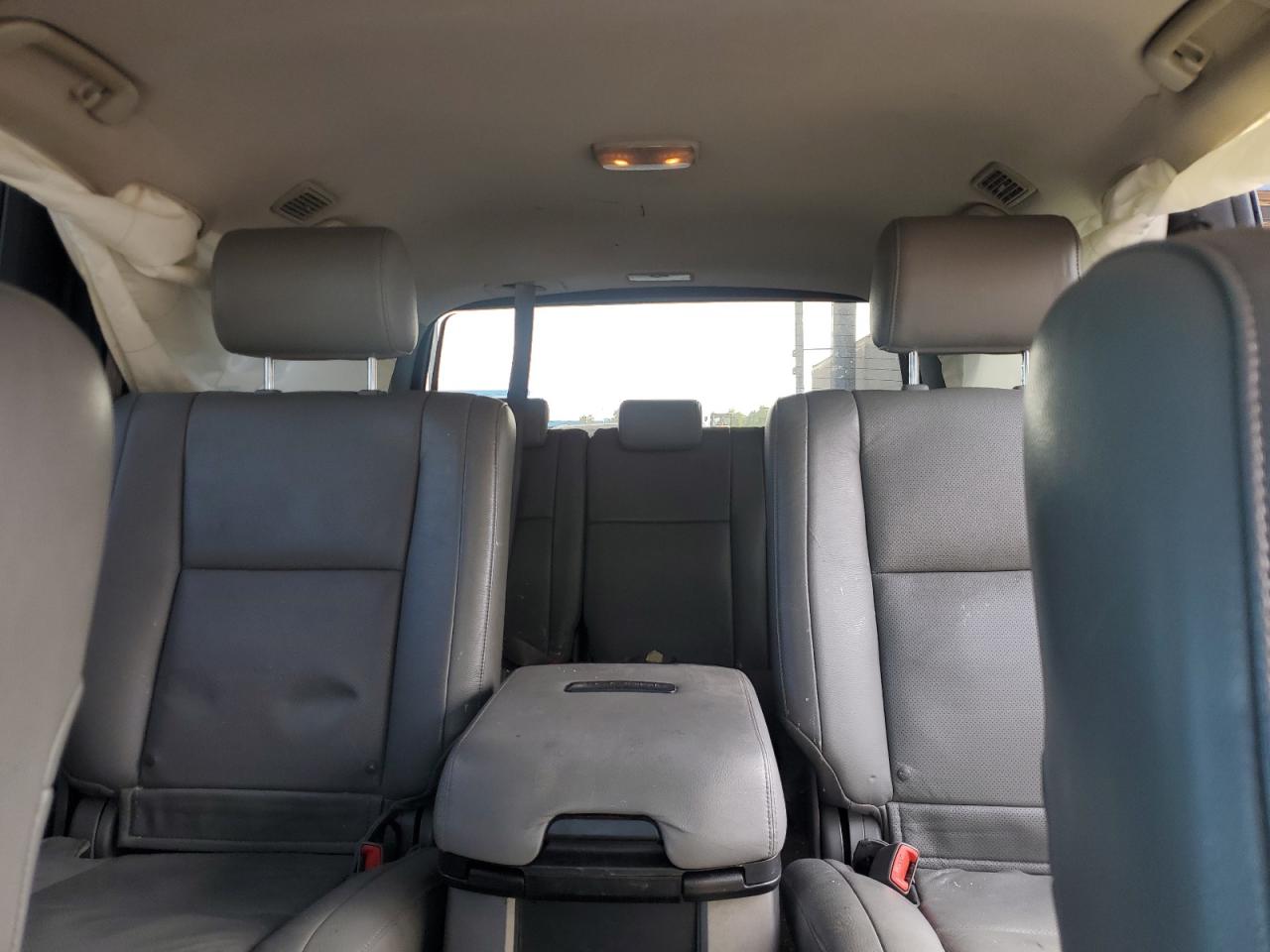 TOYOTA SEQUOIA PLATINUM