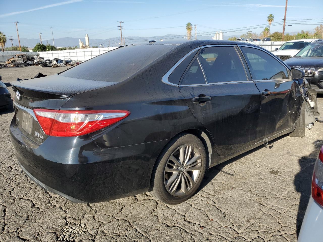 Lot #3308523605 2015 TOYOTA CAMRY HYBR