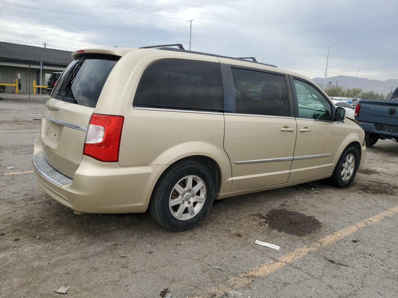 CHRYSLER TOWN & COUNTRY TOURING
