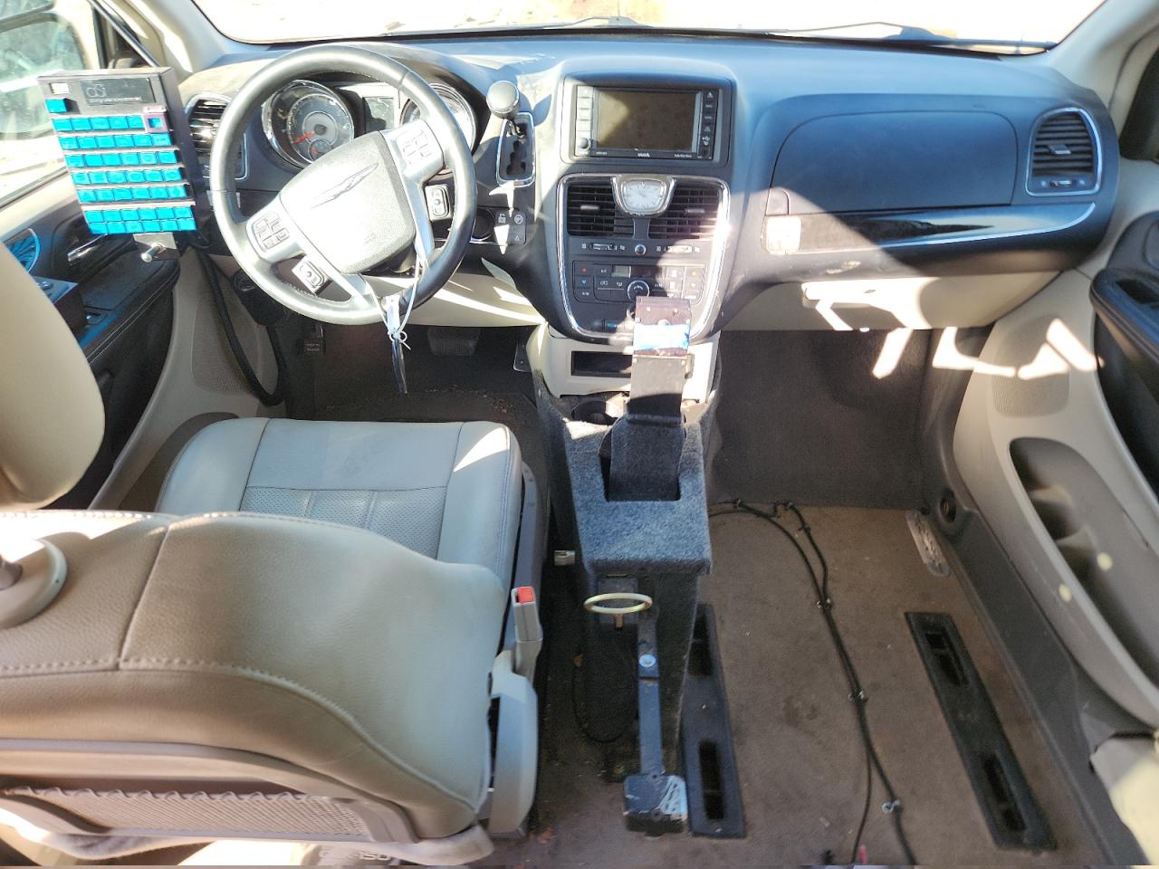 CHRYSLER TOWN & COUNTRY TOURING