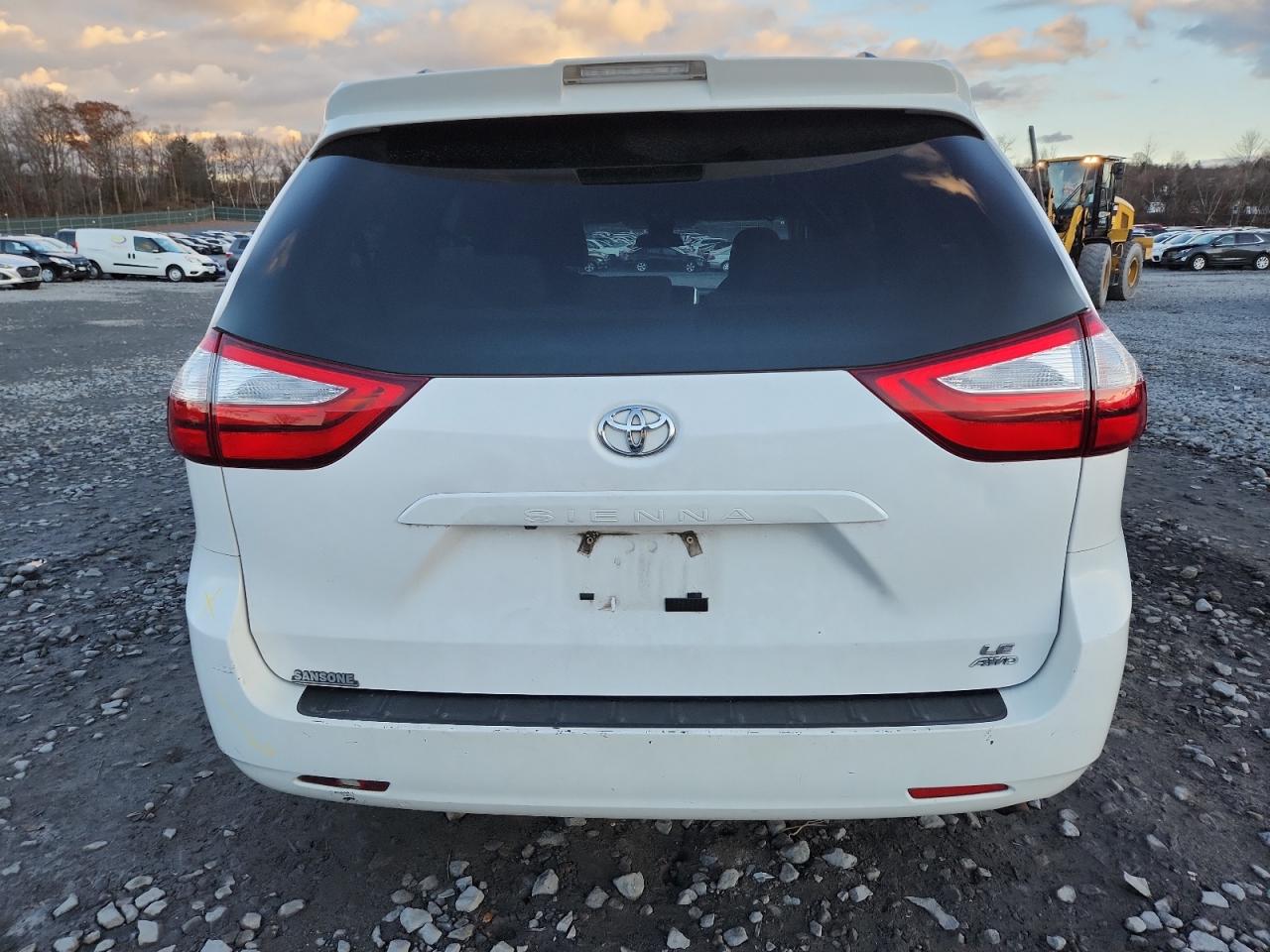 Lot #3308459290 2019 TOYOTA SIENNA LE