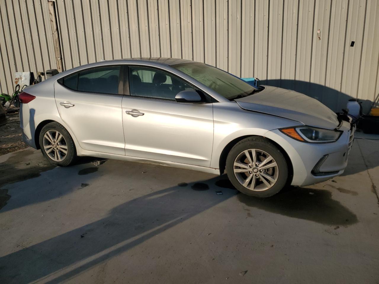 HYUNDAI ELANTRA SE