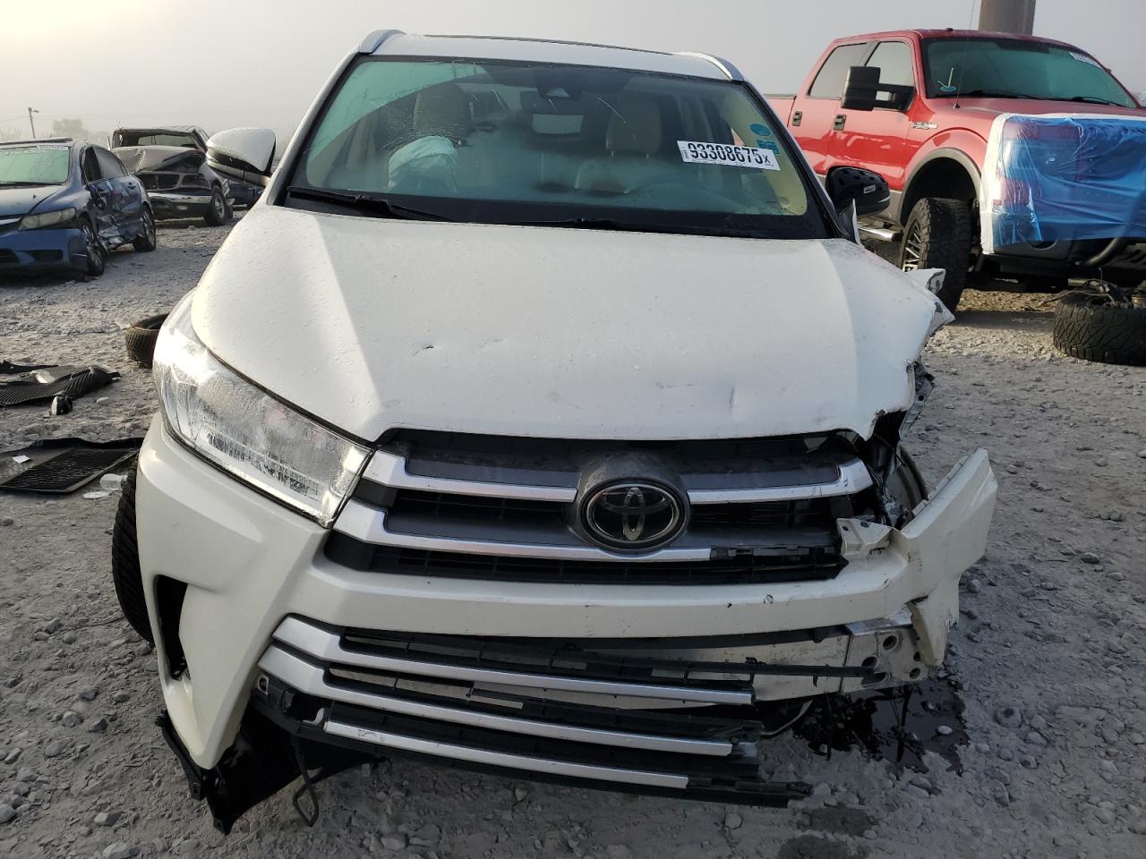 TOYOTA HIGHLANDER SE