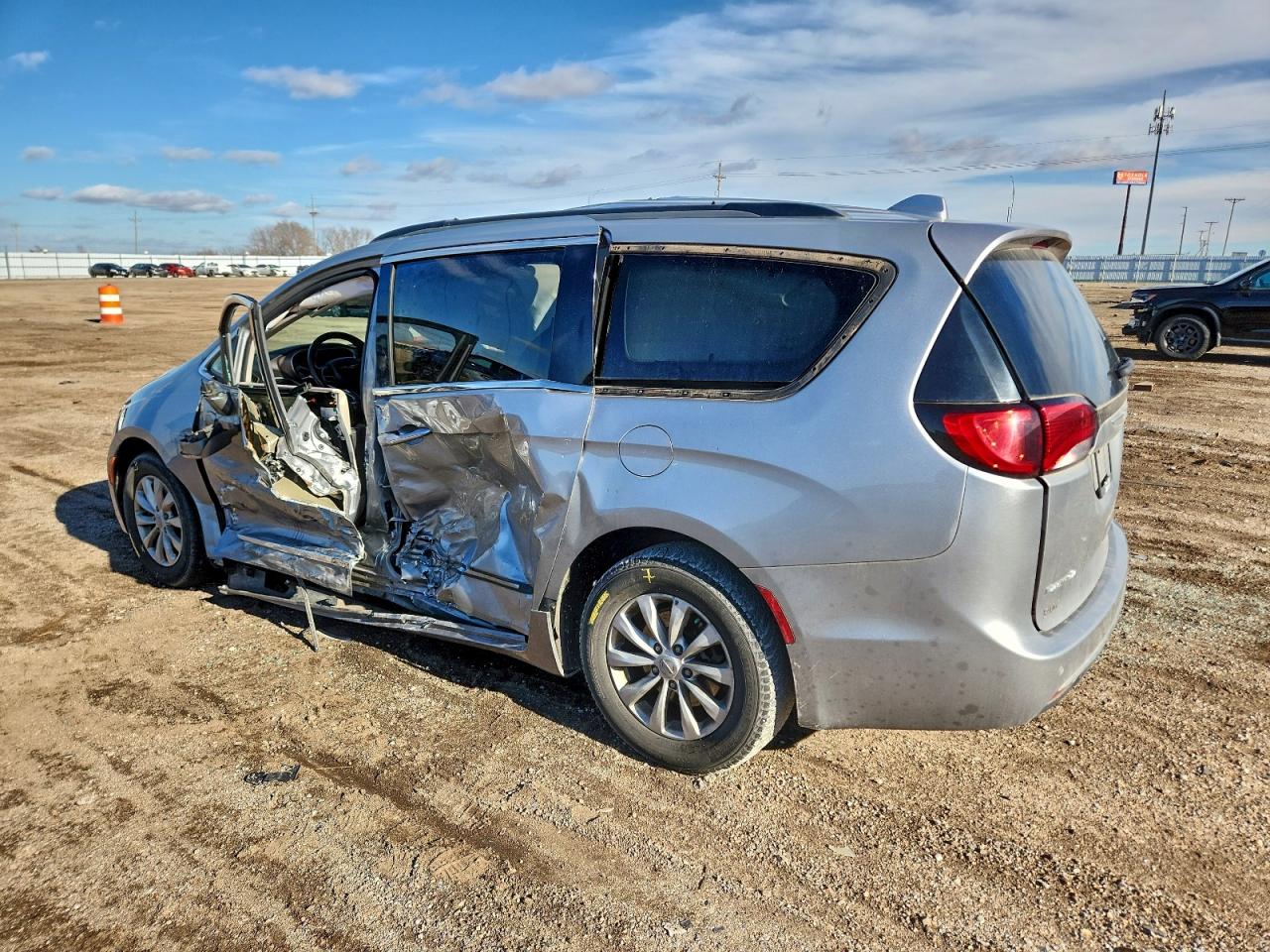 CHRYSLER PACIFICA TOURING L