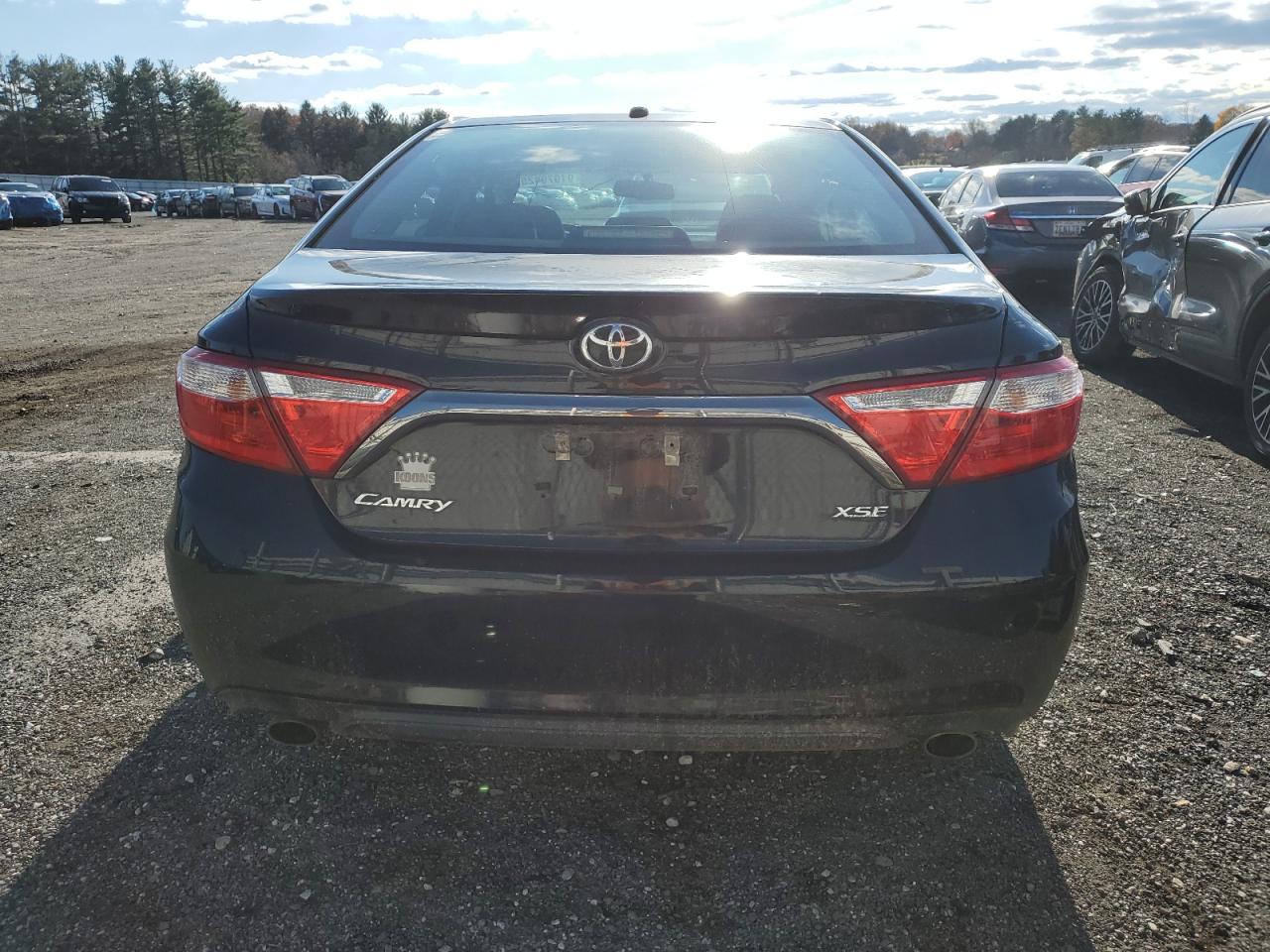 TOYOTA CAMRY XSE
