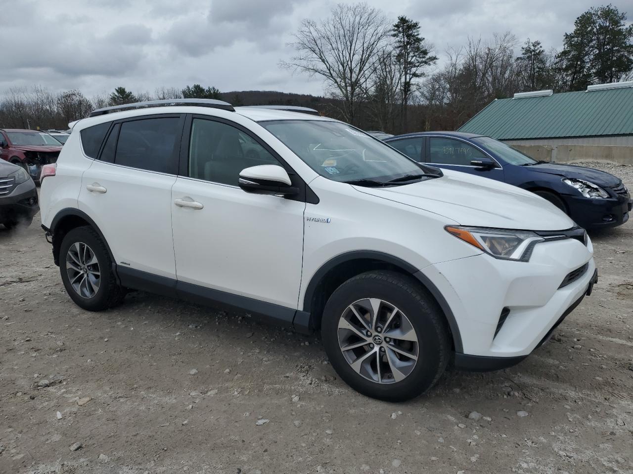 TOYOTA RAV4 LE