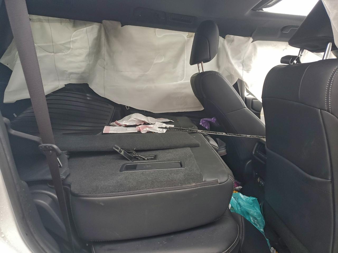 TOYOTA LAND CRUISER BASE