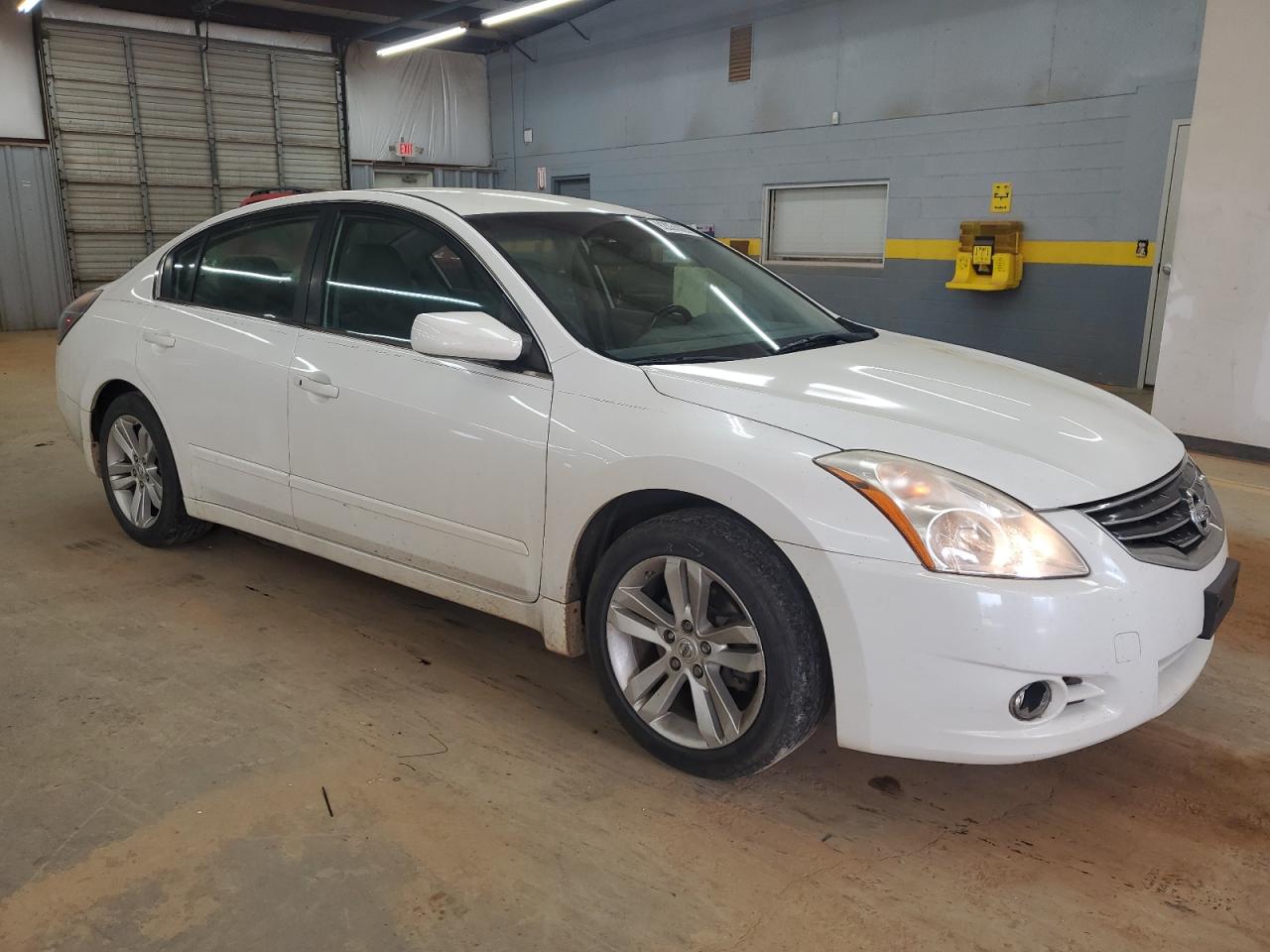 NISSAN ALTIMA BASE