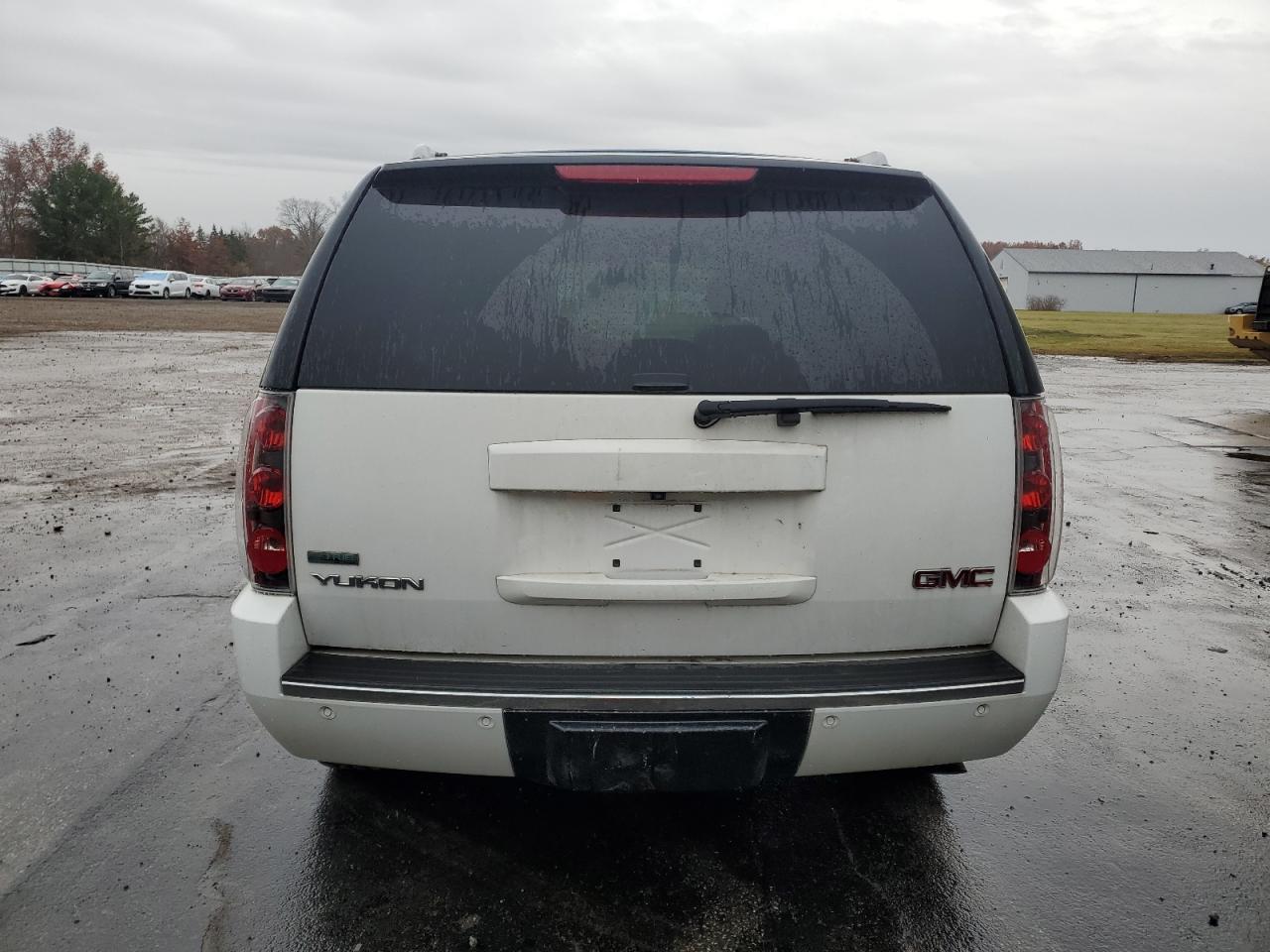 GMC YUKON DENALI