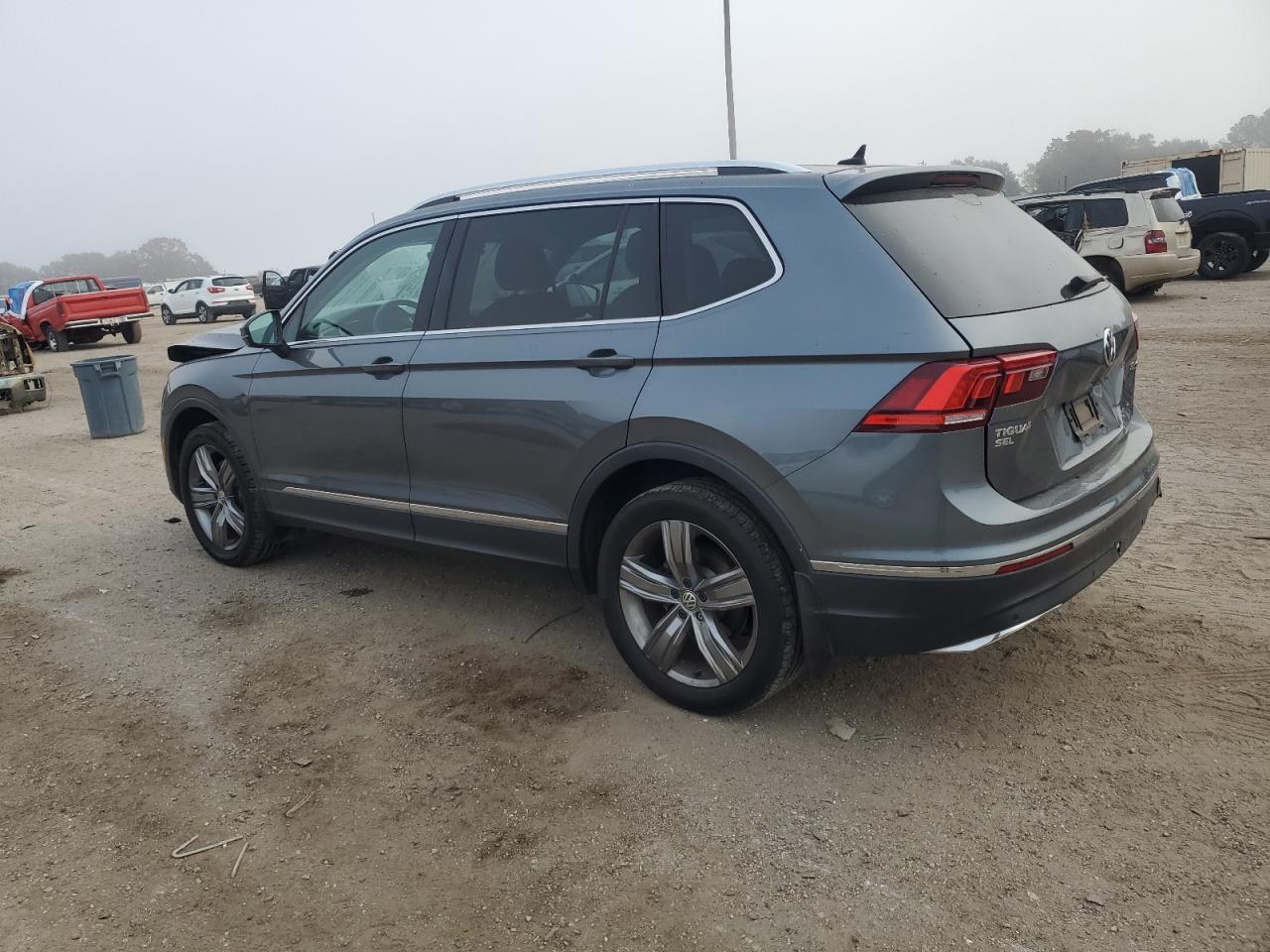 VOLKSWAGEN TIGUAN SE