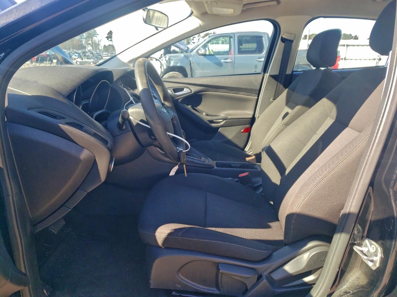 Lot #3305325303 2018 FORD FOCUS SE