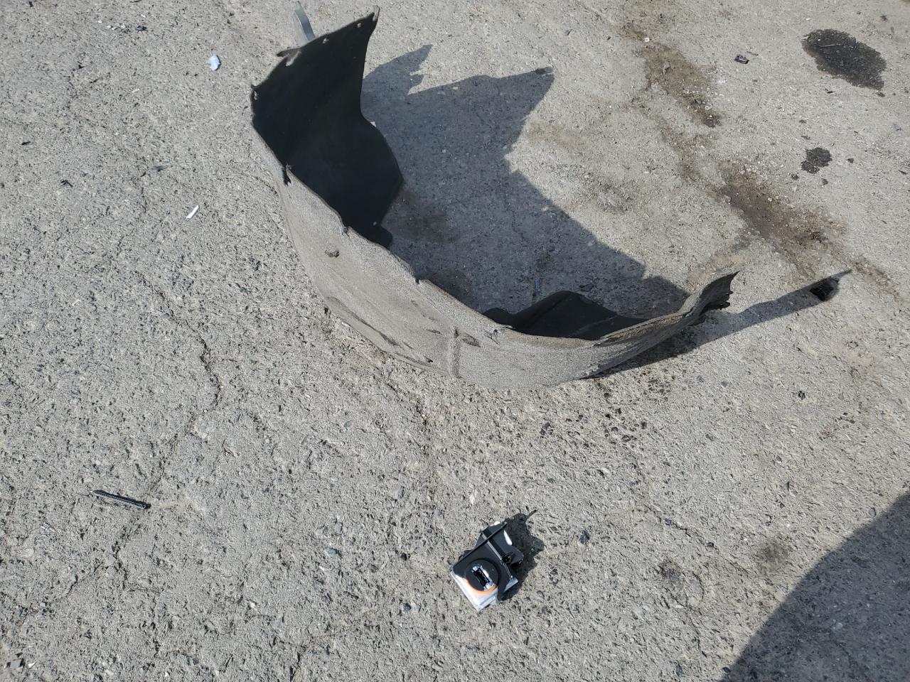 CADILLAC ESCALADE ESV LUXURY