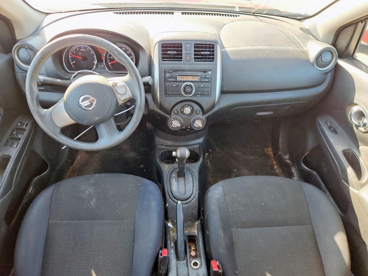NISSAN VERSA S