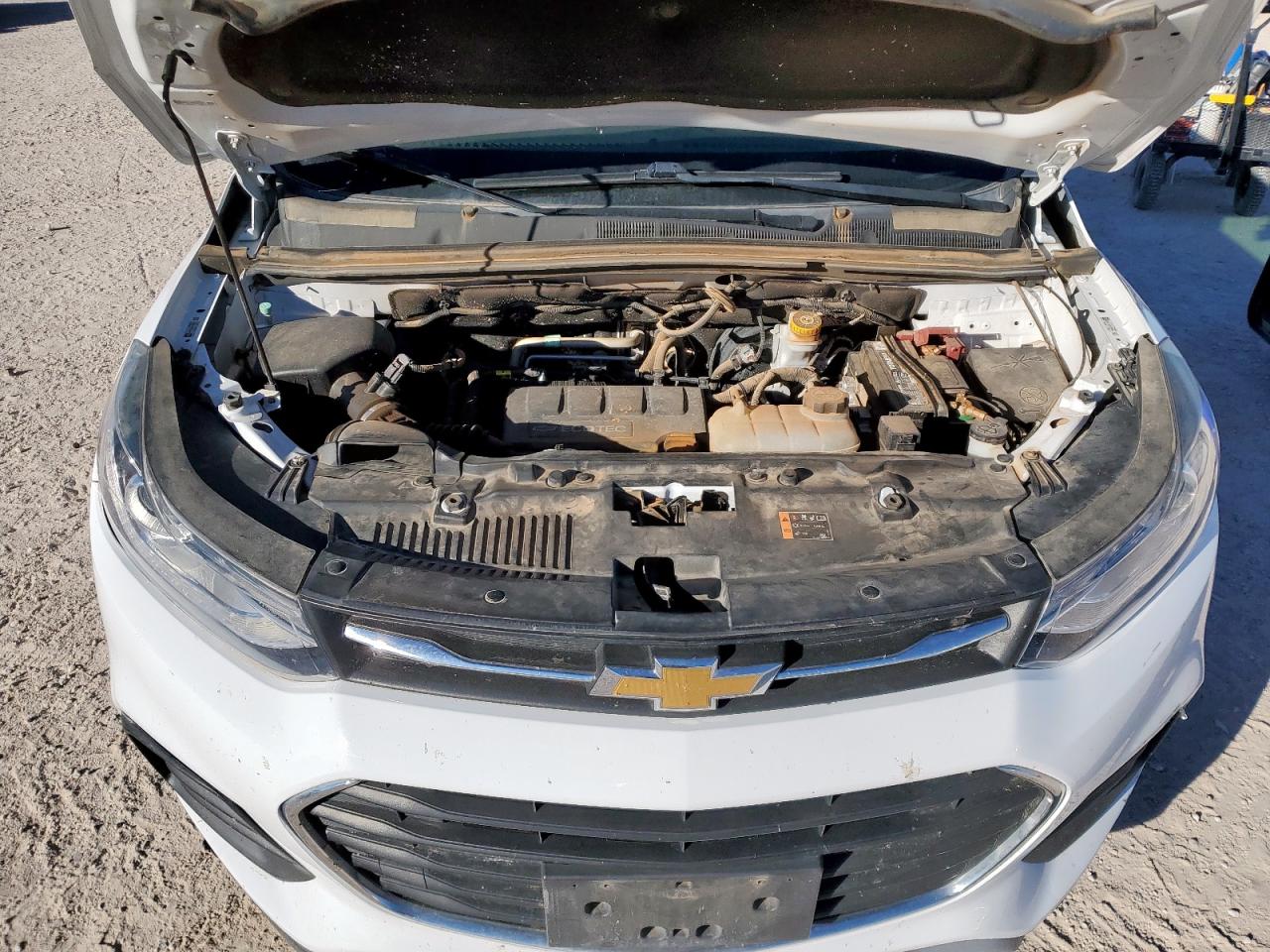 Lot #3305727727 2020 CHEVROLET TRAX 1LT