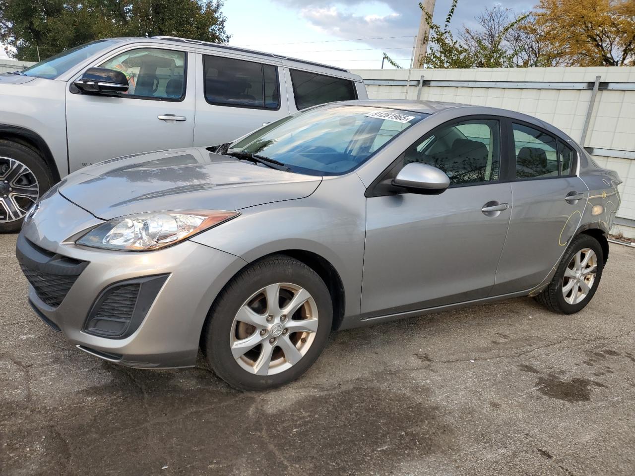 MAZDA 3 I