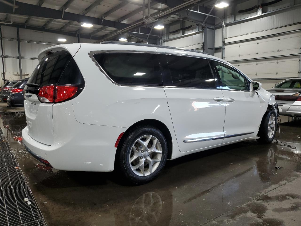 CHRYSLER PACIFICA TOURING L