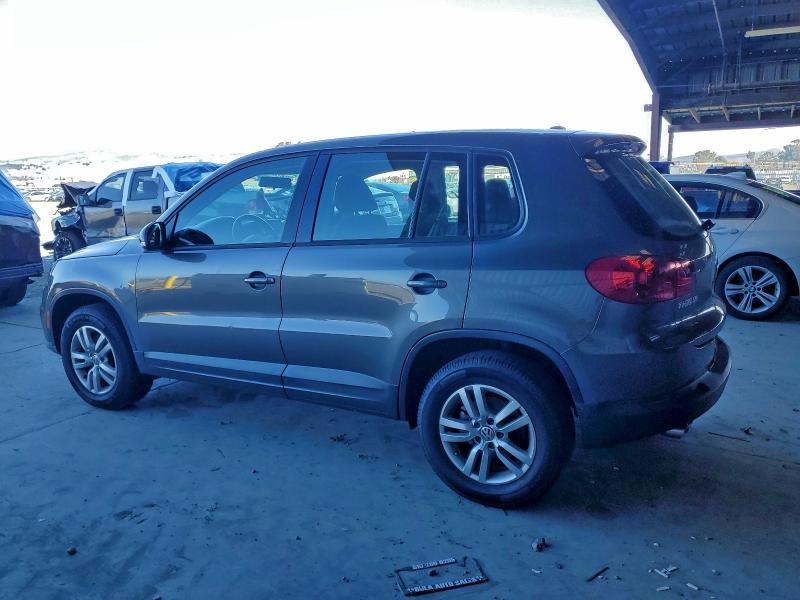 2014 VOLKSWAGEN TIGUAN S #3304148532