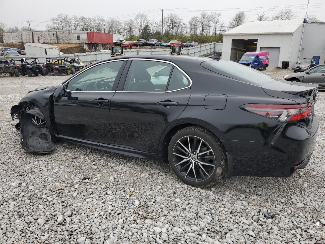 TOYOTA CAMRY SE NIGHT SHADE