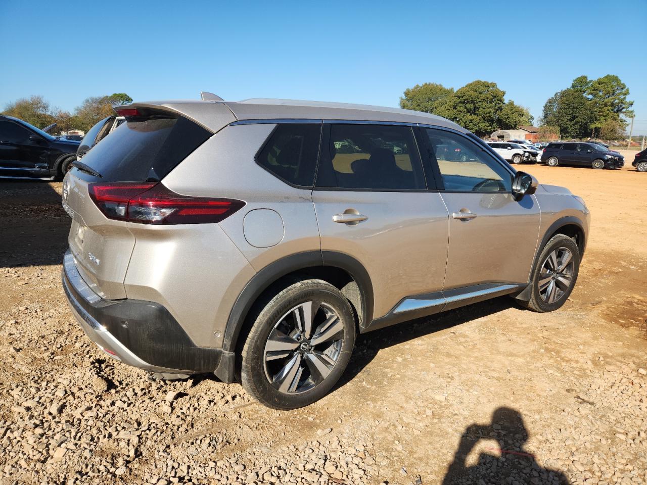 NISSAN ROGUE PLATINUM