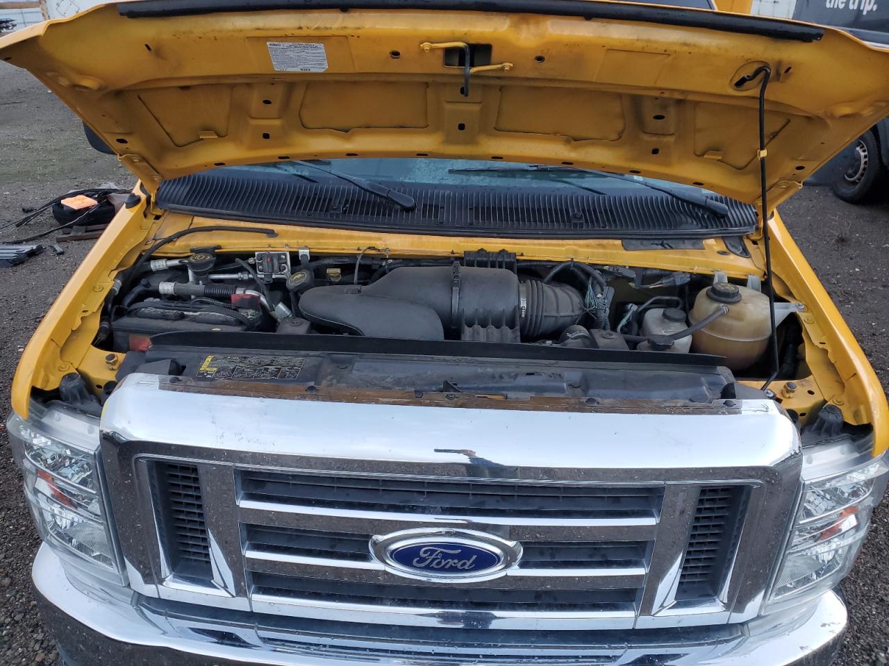 FORD ECONOLINE E450 SUPER DUTY CUTAWAY VAN