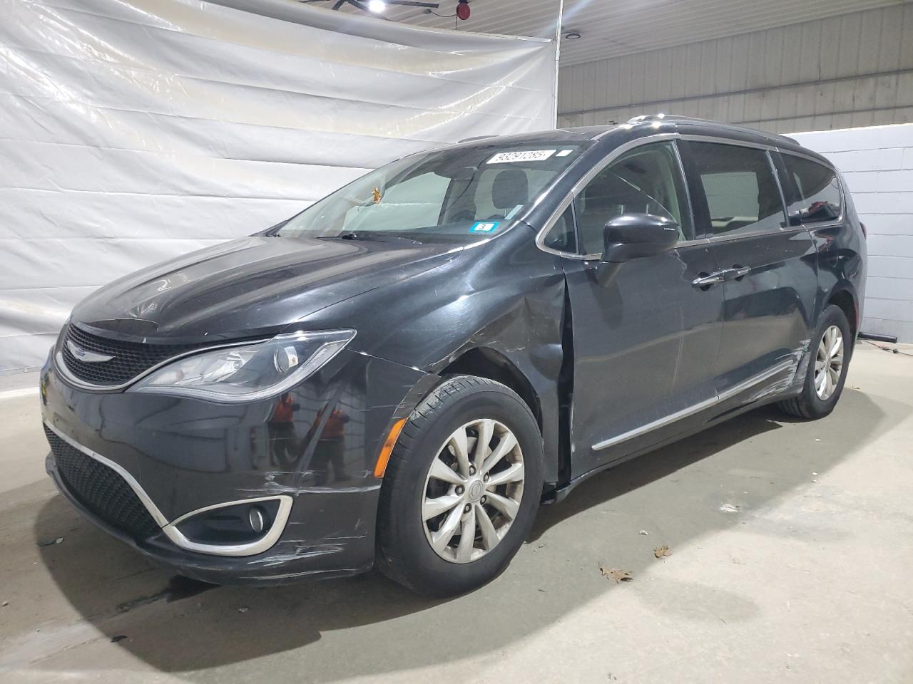 CHRYSLER PACIFICA TOURING L