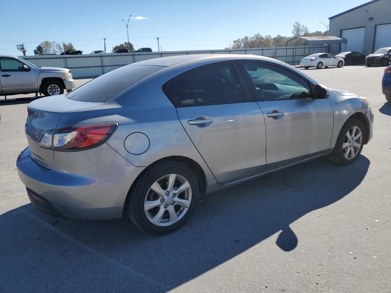 MAZDA 3 I