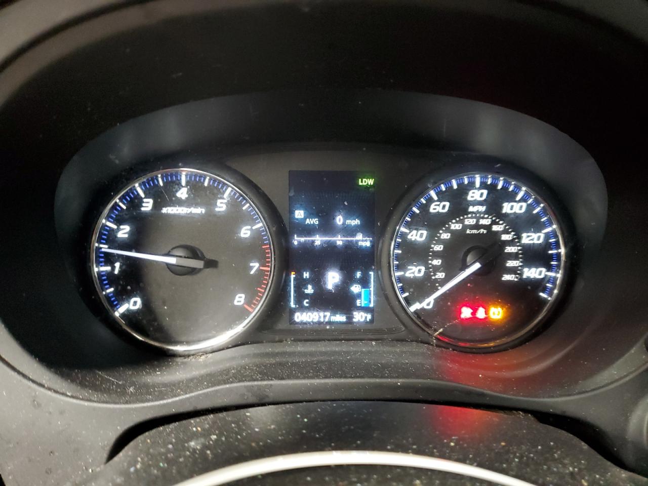 MITSUBISHI OUTLANDER SE