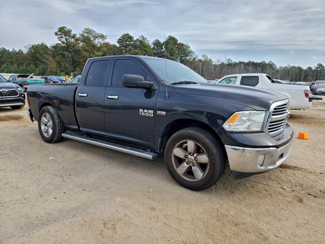 RAM 1500 SLT