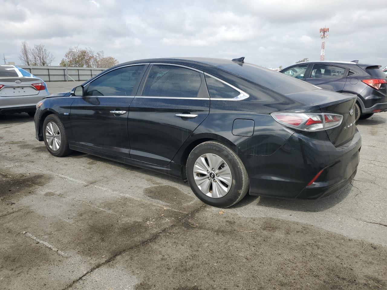 HYUNDAI SONATA HYBRID