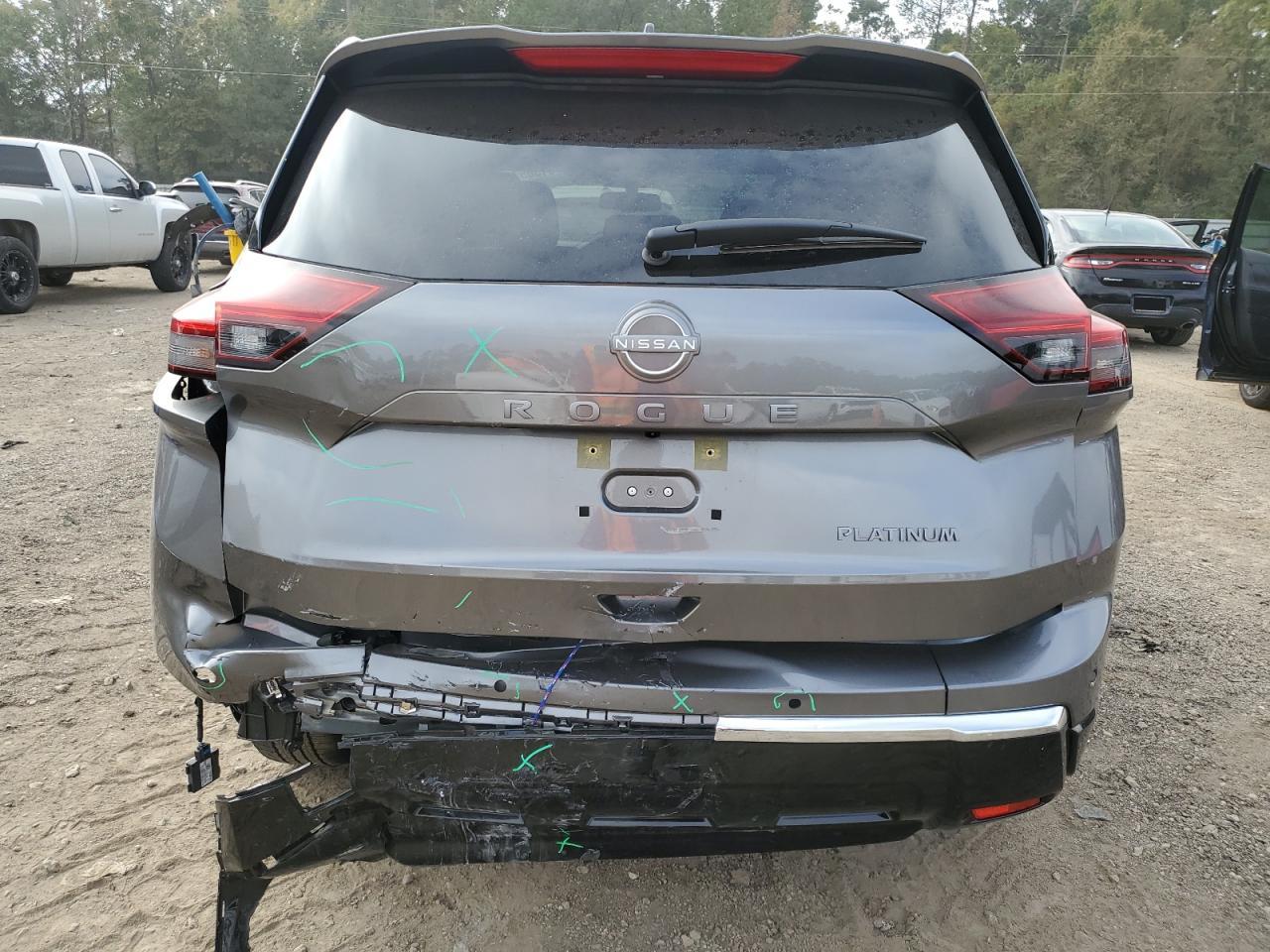 NISSAN ROGUE PLATINUM