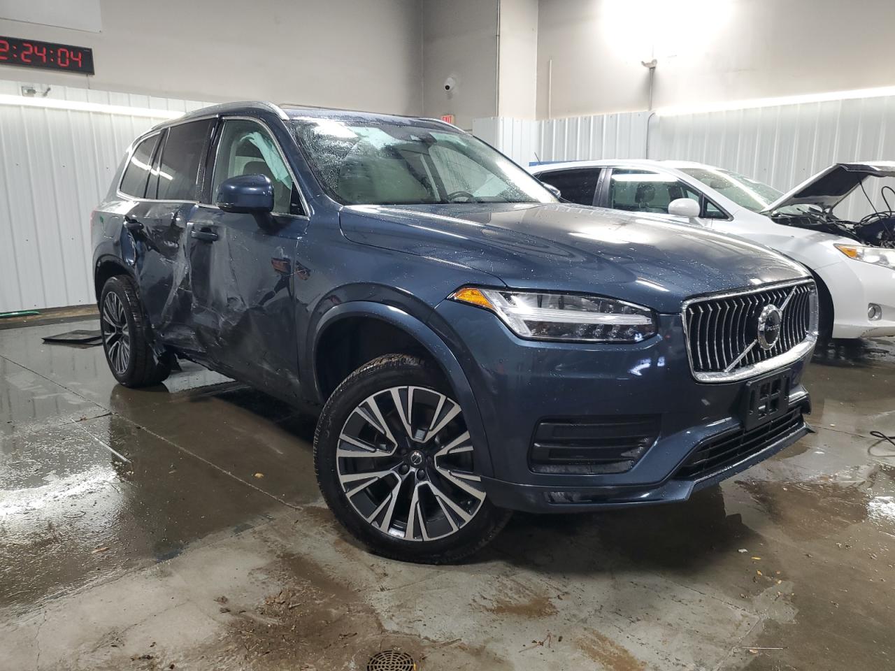 VOLVO XC90 T5 MOMENTUM