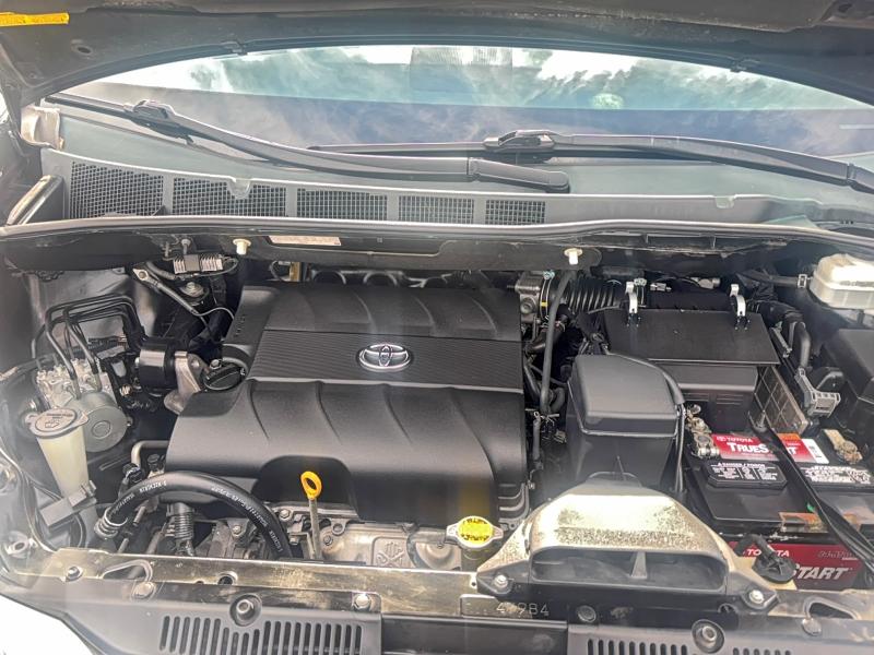 2011 TOYOTA SIENNA XLE #3296216455